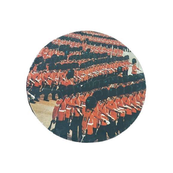 Vintage Collectible 1973  Springbok Trooping the Colour Circular Jigsaw Puzzle - Picture 1 of 11